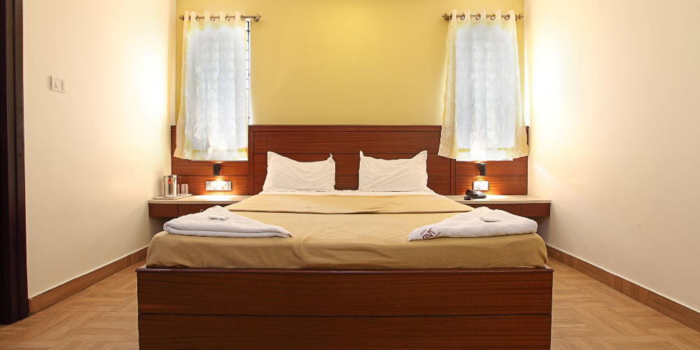 Hotel-SVS-Sri-Venkadaramana-Towers-Kumbakonam-Std-Double-Room